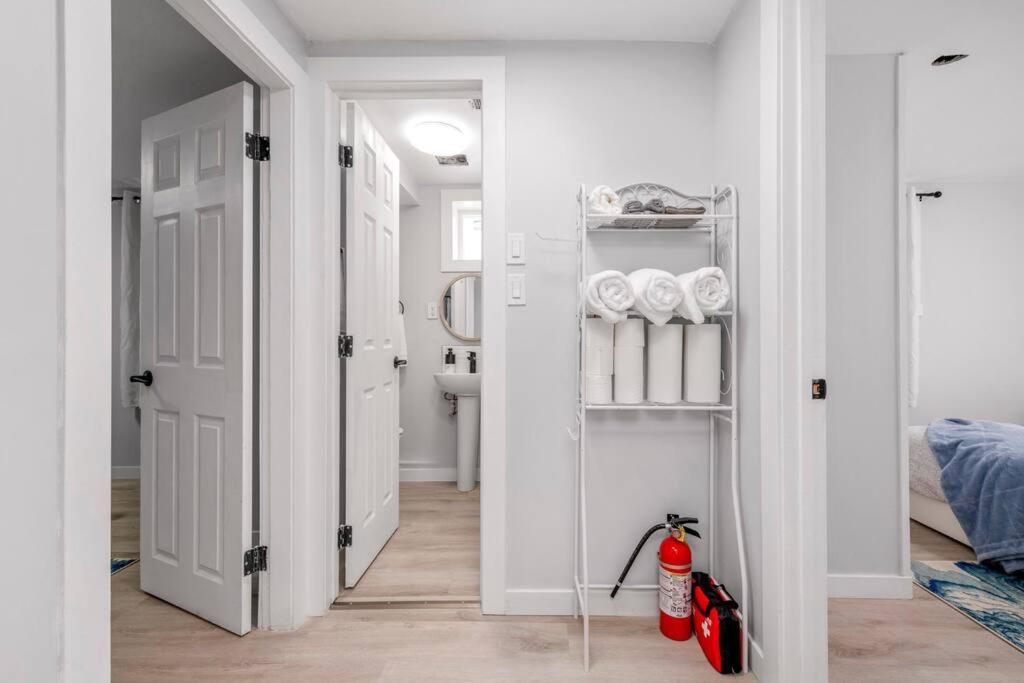 Centerstreet-Cozy 2Bedroomsuite Calgary Ngoại thất bức ảnh